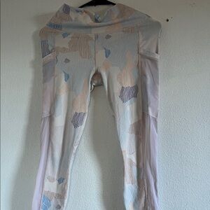 Fabletics Women's Multicolor Patterned Leggings